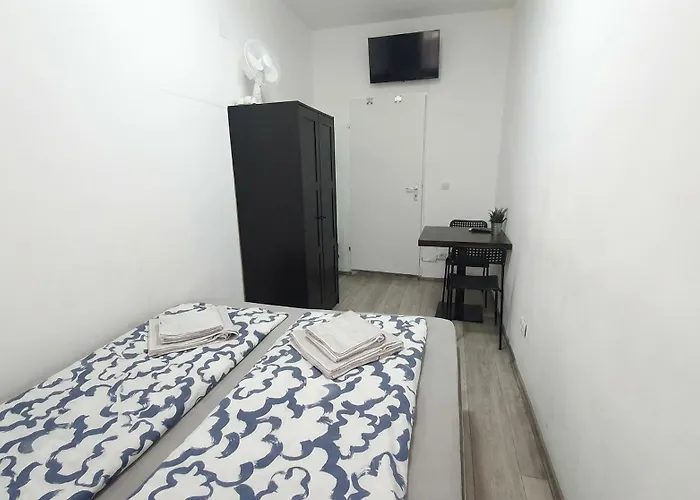 15 Min To Center - Affordable & Simple 5br With Wifi Βιέννη
